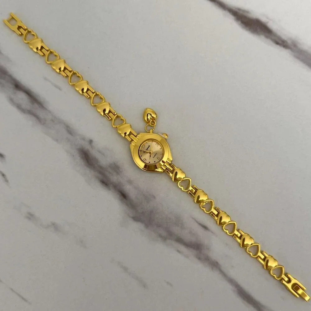 Sku0268 Retro Gold Heart Shaped Women Casual Watch Bracelet Stainless steel